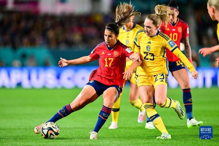 FB体育娱乐-德国女足队绝地反击，夺得胜利