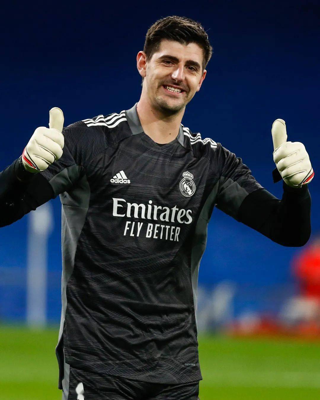 塞维利亚实力强劲,逆转胜利 塞维利亚实力强劲,逆转胜利