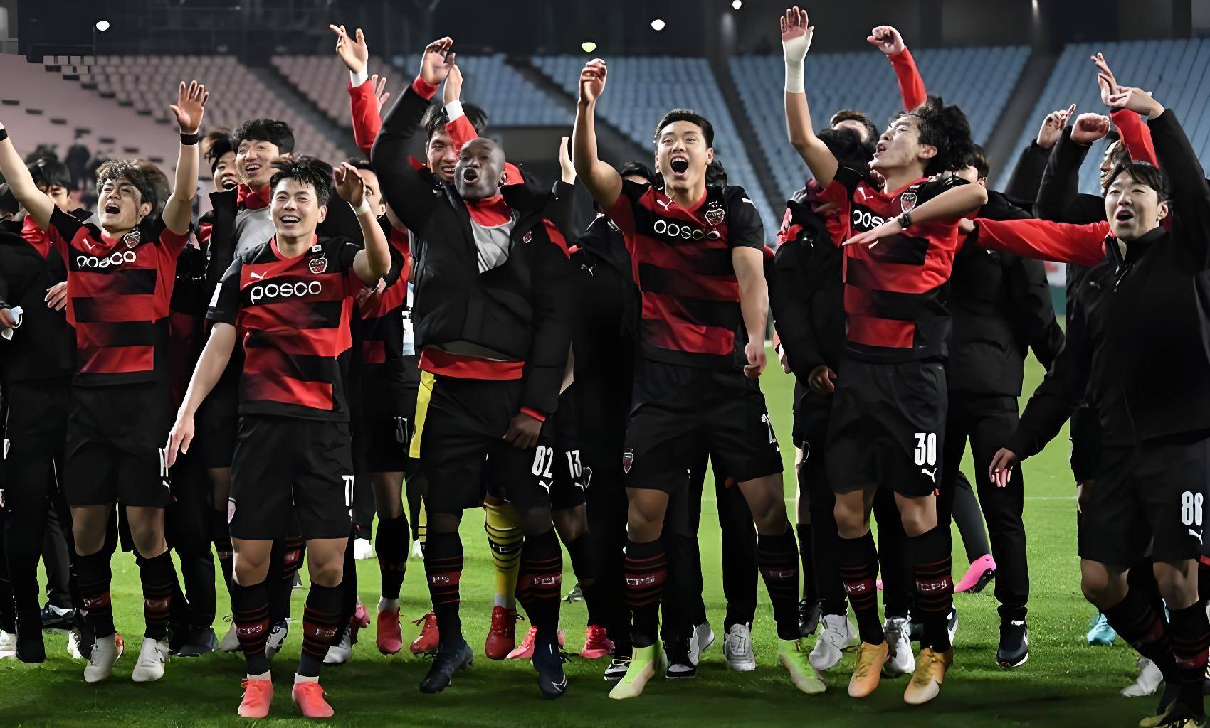 抢眼进攻纪录诞生,球队气势高涨 抢眼进攻纪录诞生,球队气势高涨