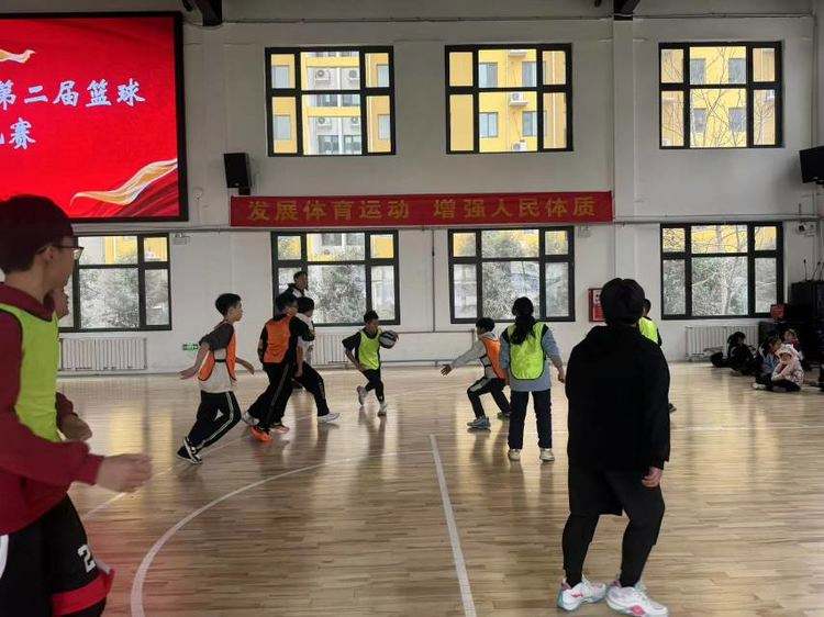 唯有篮球联赛赛场观赏最精彩