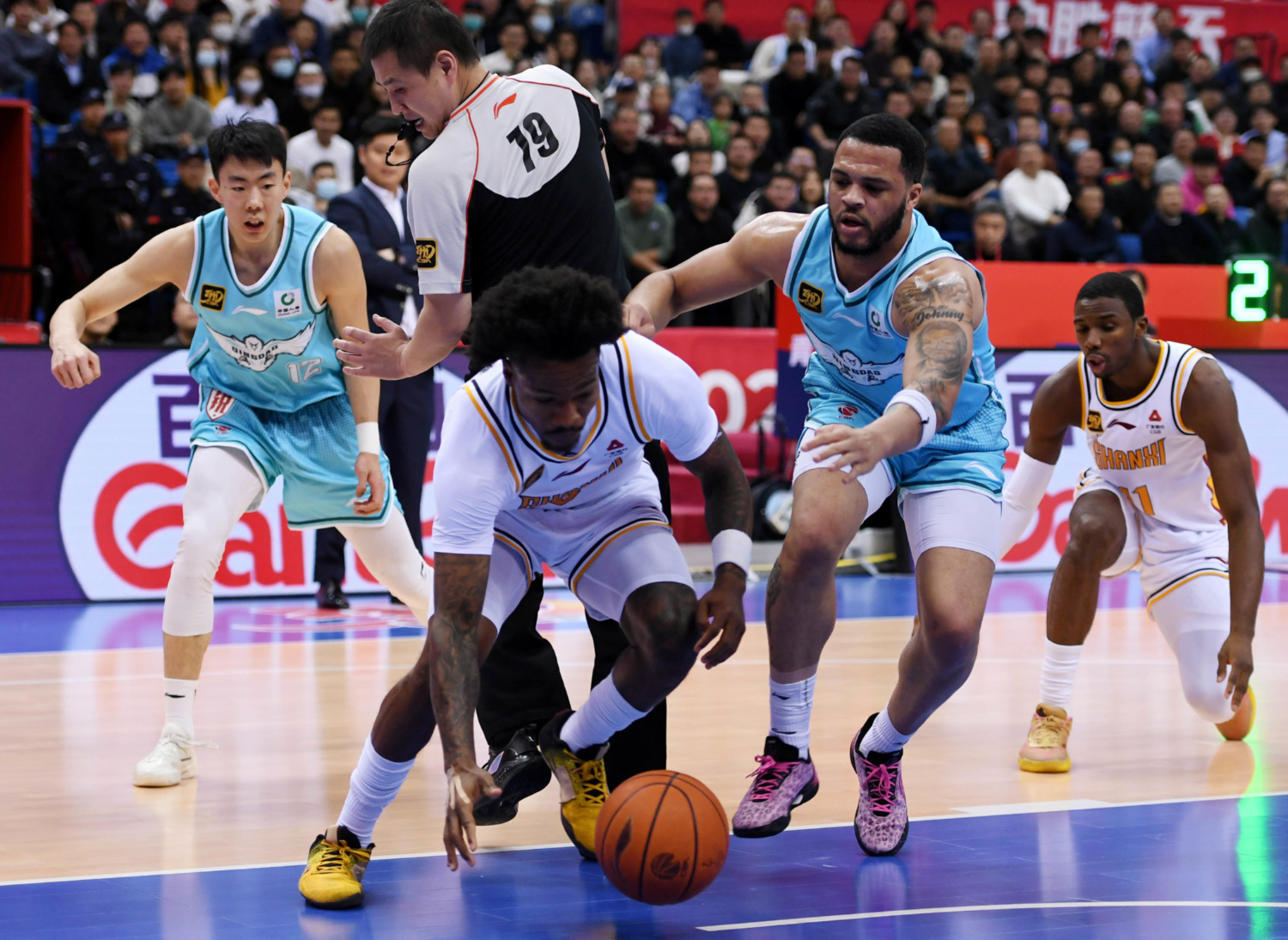 山西队战术稳健，战胜对手掌握场上局势