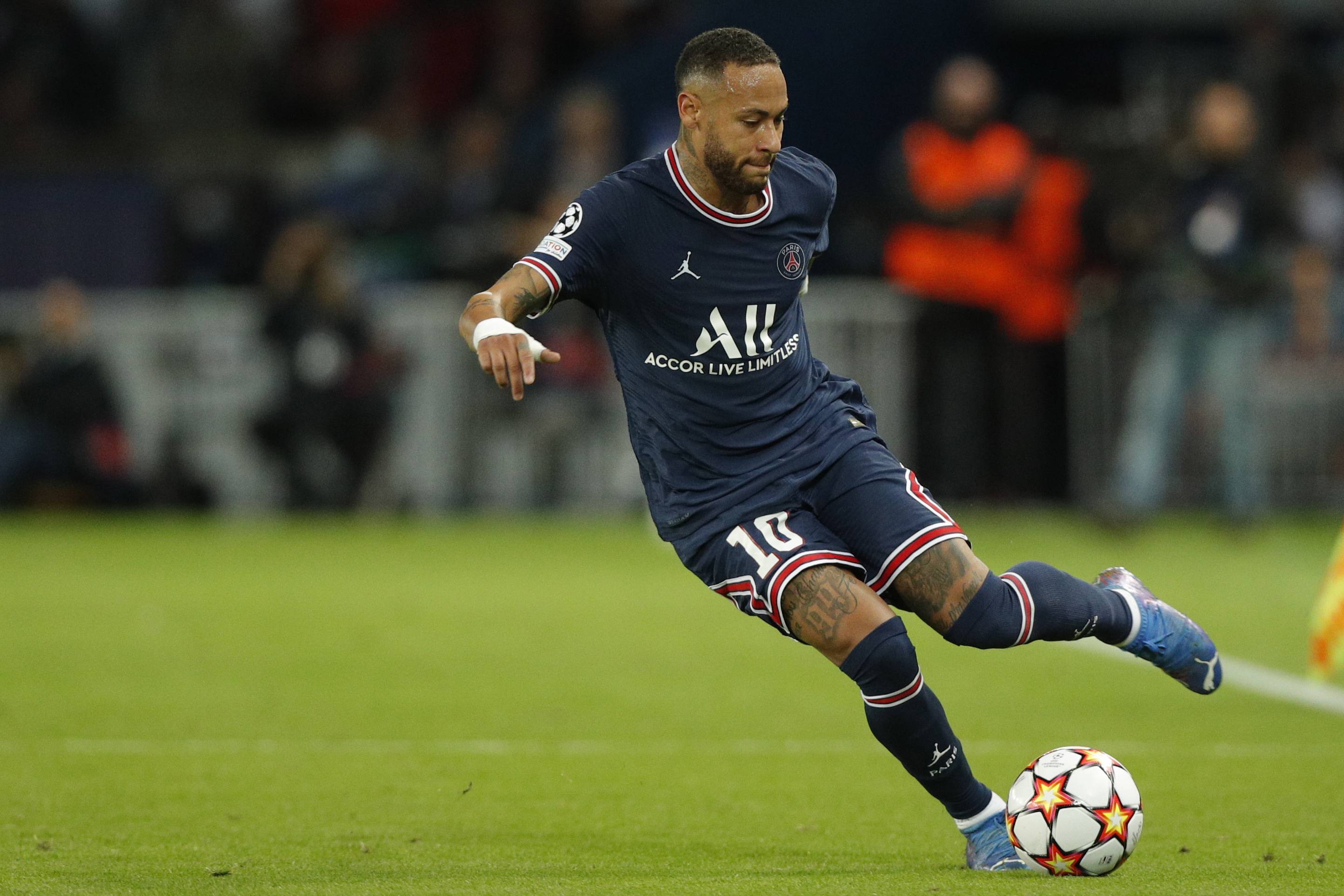 FB体育注册网址-巴黎圣日耳曼客场击败里昂，保持不败纪录的简单介绍