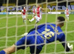 关于埃克西特主场战胜英蓝，迎来两连胜的信息