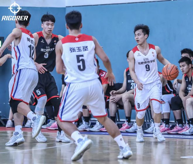 云南男篮逆风翻盘，团队合作助力逆袭