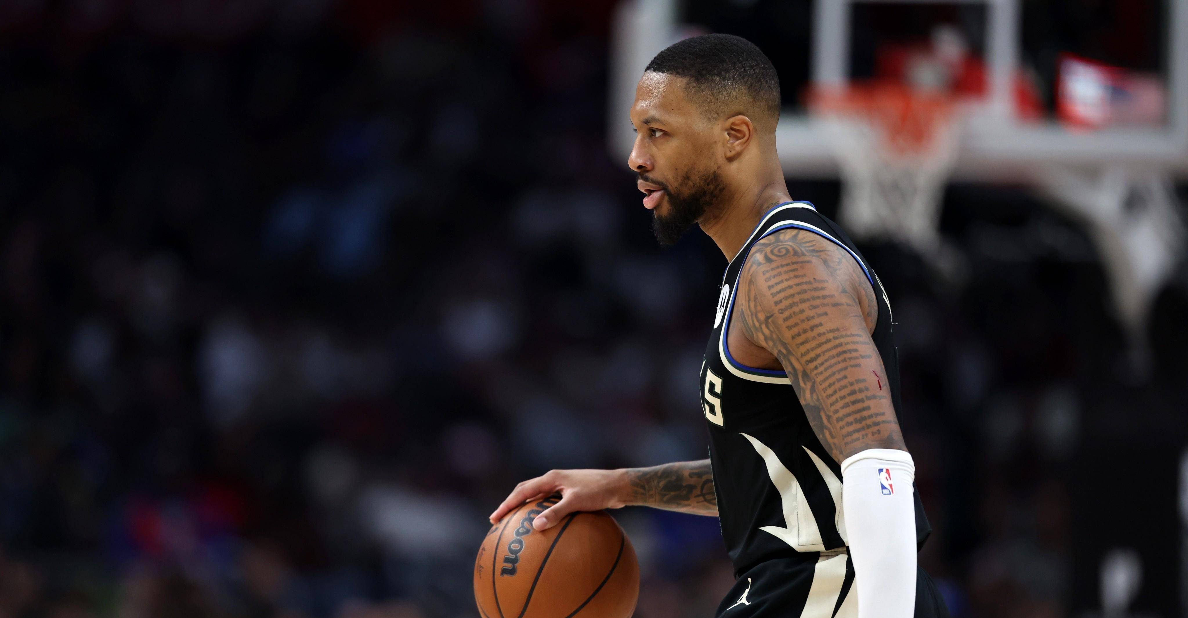 雄鹿队球星受到恶性犯规送赛季报销的简单介绍