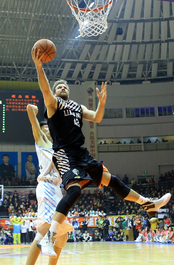 尼克主场力克国王,兰多夫砍下27分表现抢眼 尼克主场力克国王,兰多夫砍下27分表现抢眼