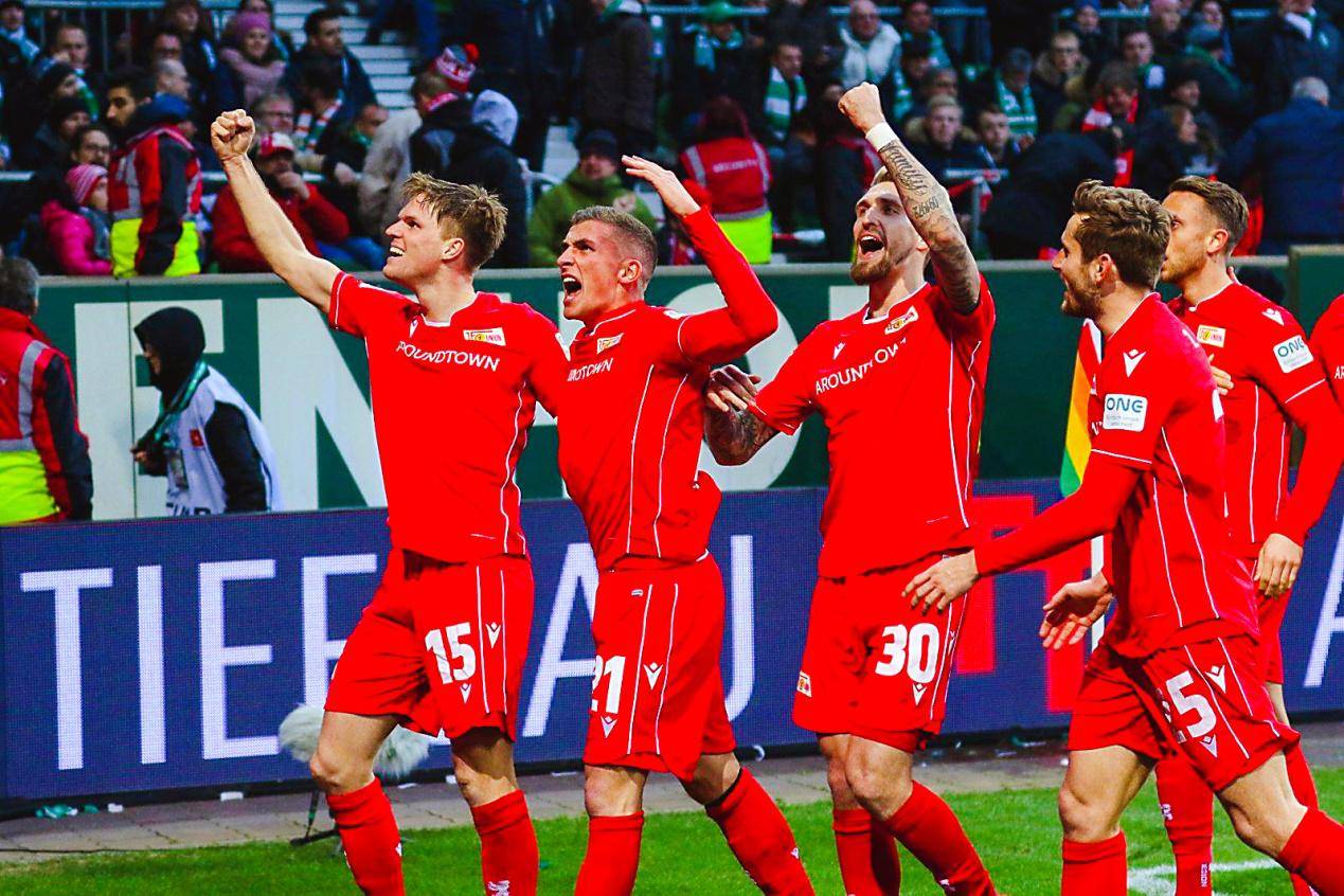 拜仁主场告捷,德甲劲旅锋线轰炸对手 拜仁主场告捷,德甲劲旅锋线轰炸对手