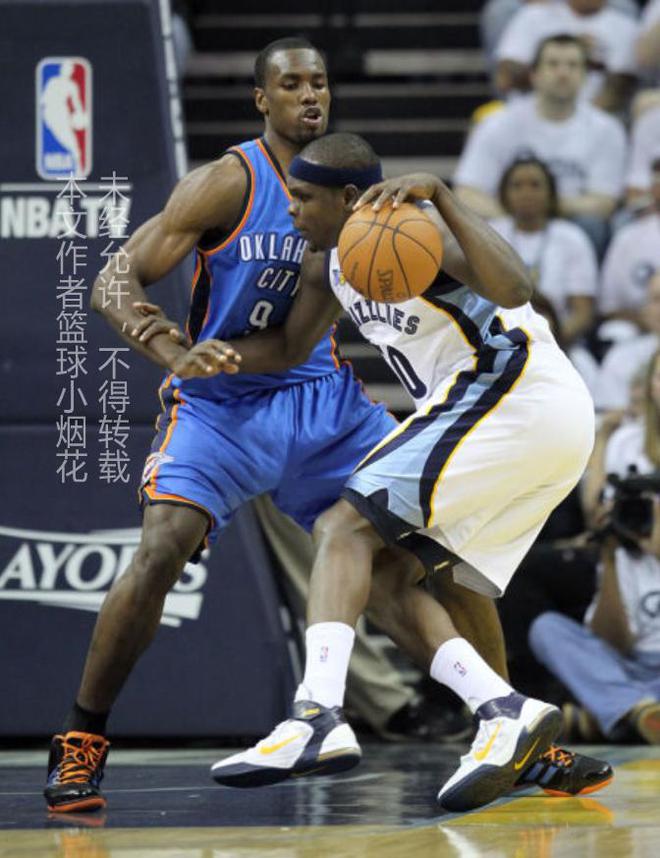 包含步行者不敌灰熊，科里森难以成为救世主的词条