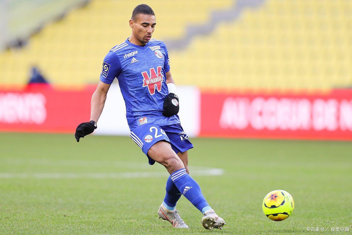 斯特拉斯堡客场战平表现稳定