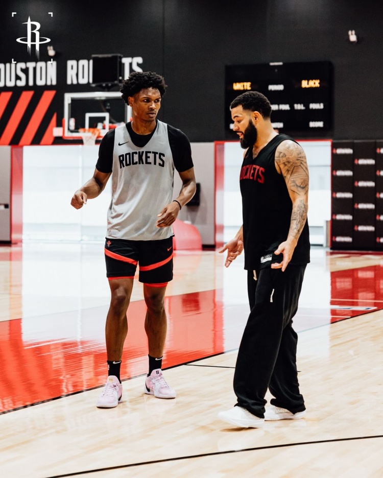 摩恩队客场表现出色，击败强敌