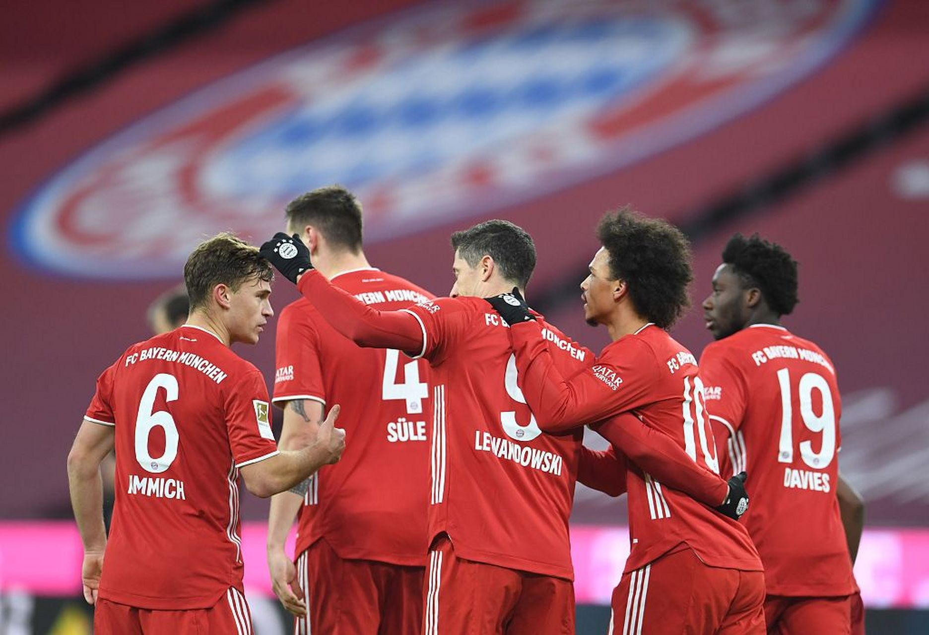 FB体育注册网址-战术调整得当，球队实现逆转胜利