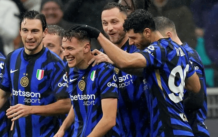 国际米兰主场惨败,球队危险形势引发担忧 国际米兰主场惨败,球队危险形势引发担忧