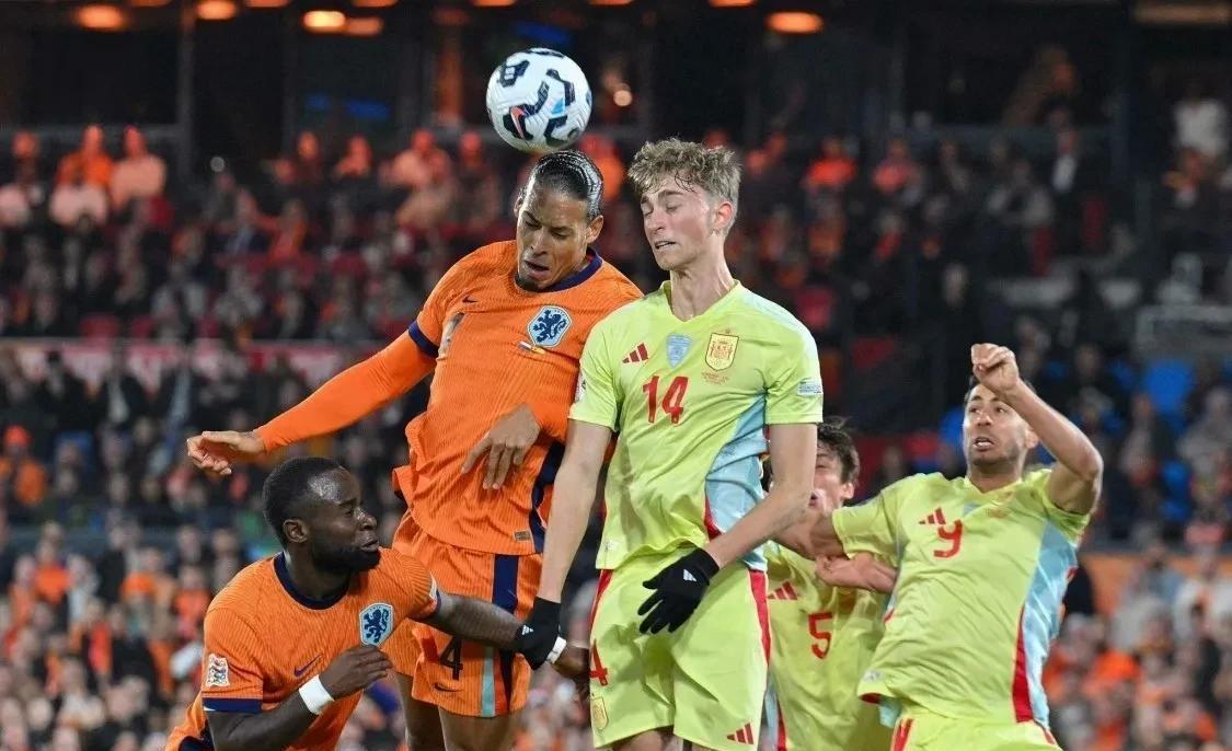 荷兰挑战西班牙，土耳其坚守斯洛伐克