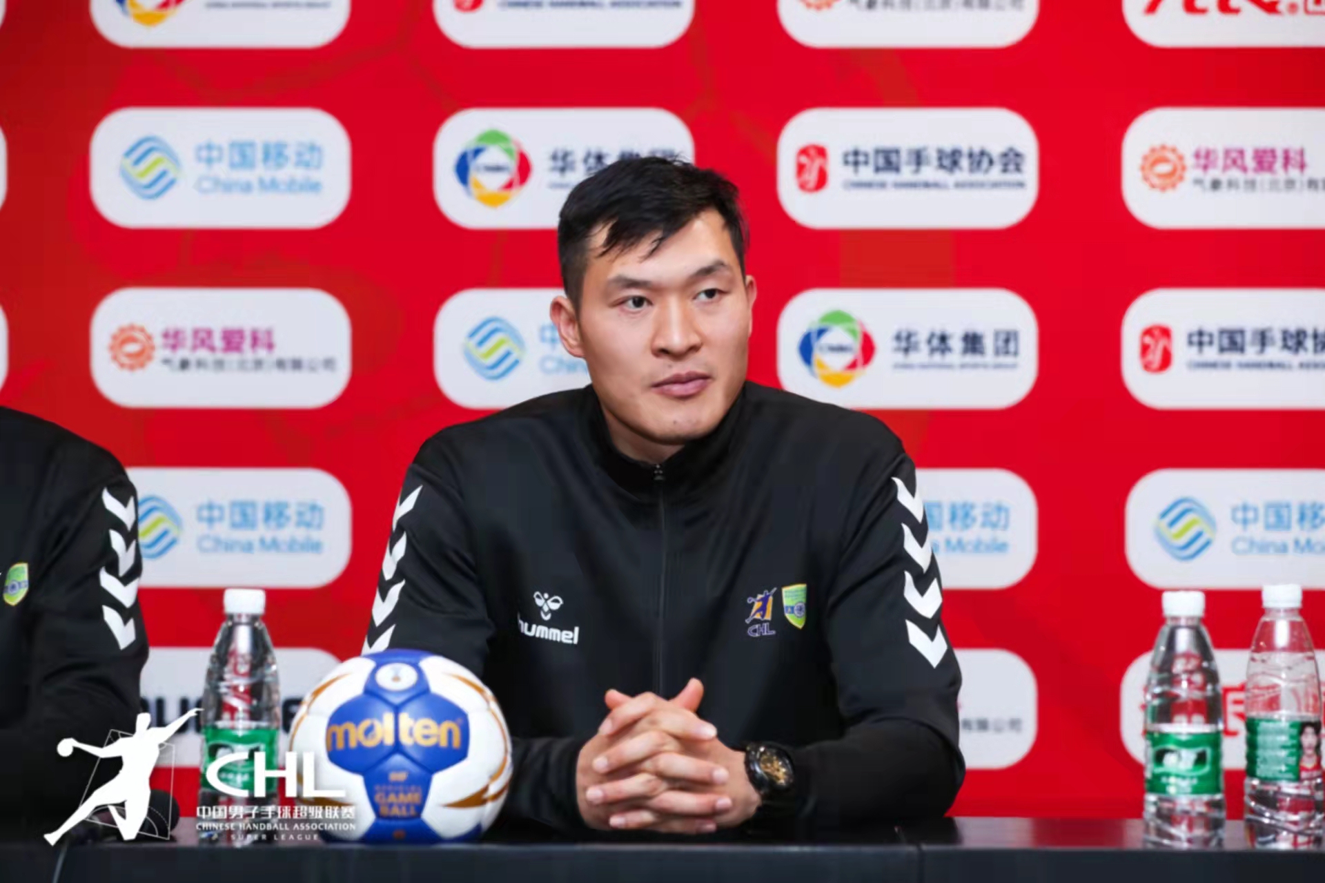 云南队少帅备战,力争赢得比赛 云南队少帅备战,力争赢得比赛