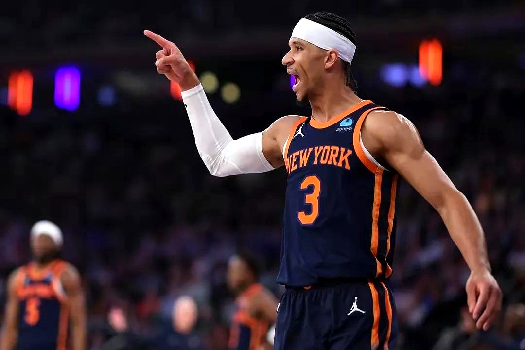 尼克斯战胜公牛，兰多夫关键时刻发威