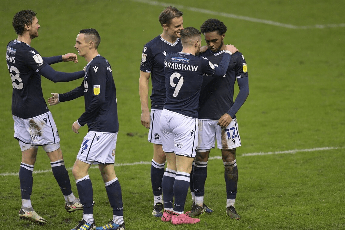 谢周三队连战连胜，球队士气高昂