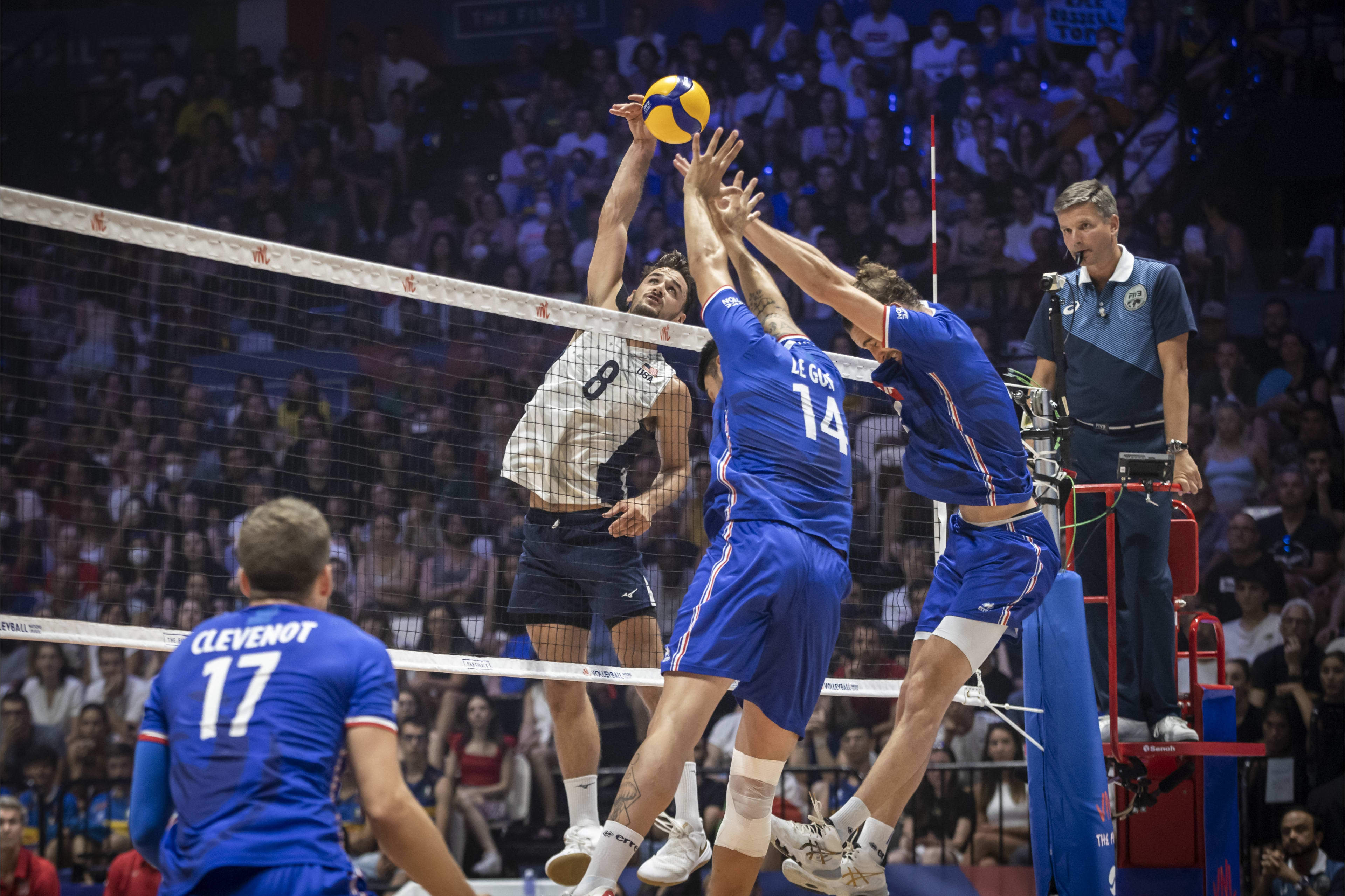 前哨战瑞士队与法国队激战