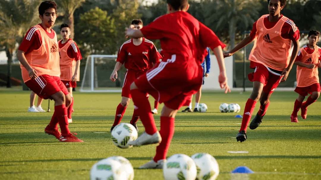 俄罗斯足球联赛爆发疫情,导致多场比赛延期的简单介绍 俄罗斯足球联赛爆发疫情,导致多场比赛延期的简单介绍