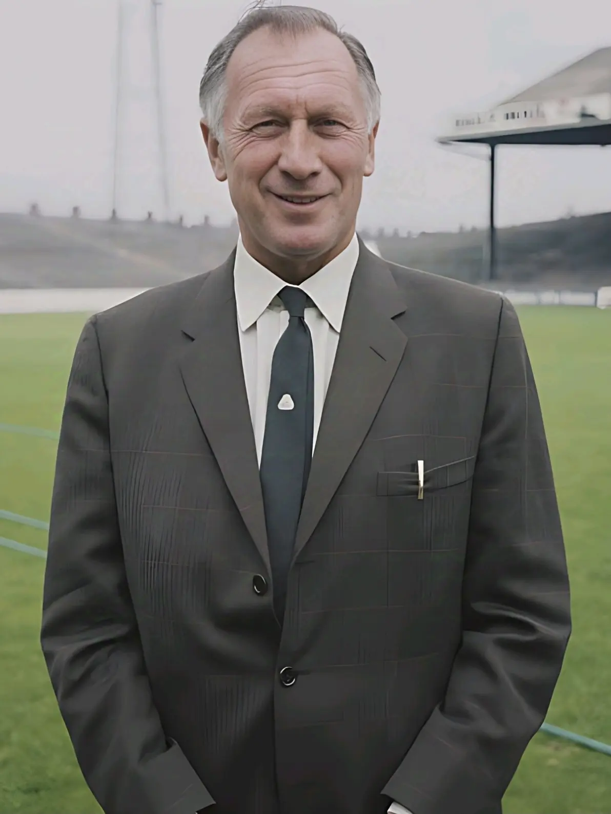 皇家社会新任主教练亮相，球迷对未来产生期待