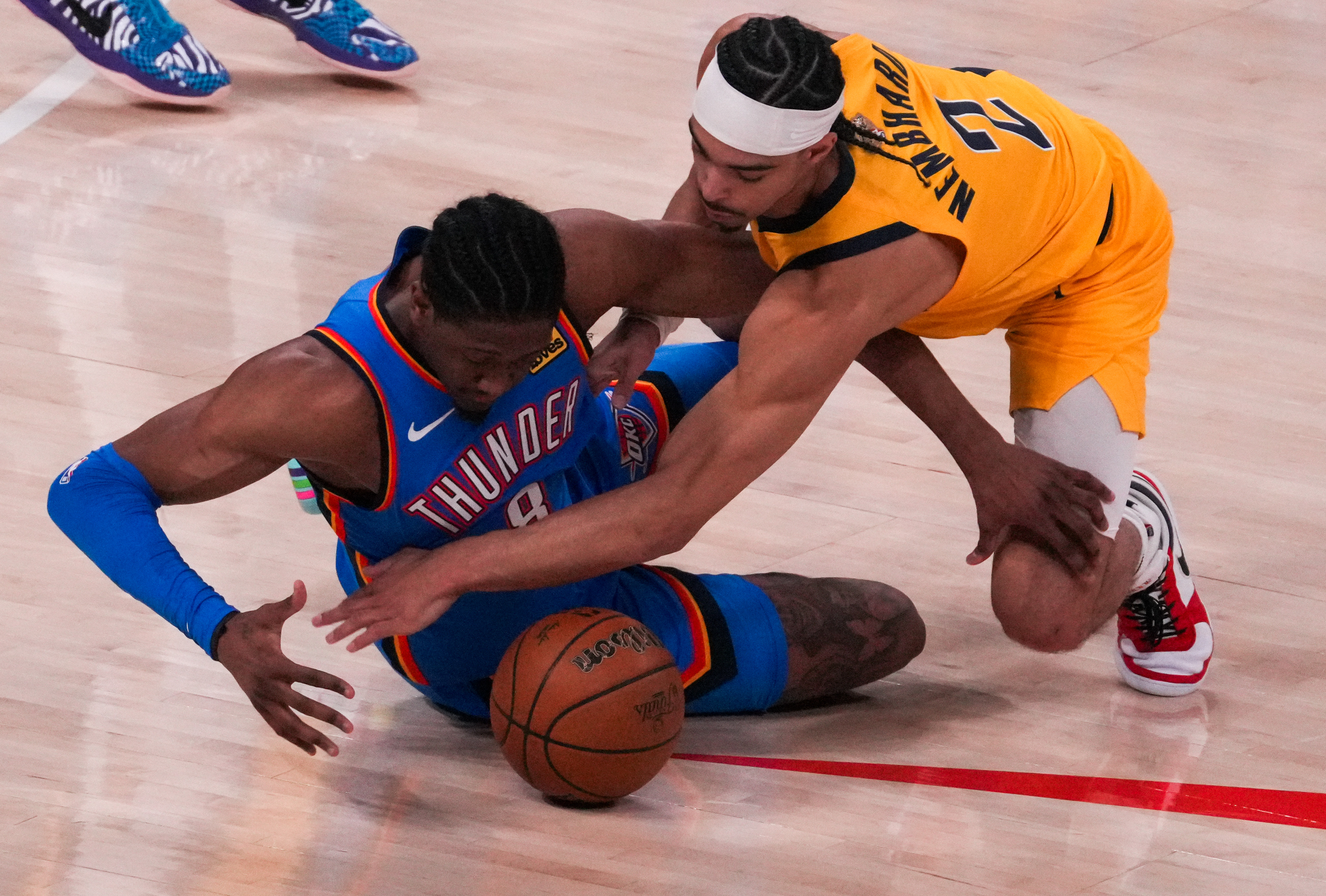 NBA球员球场内外获奖助力团队斩获胜利的简单介绍