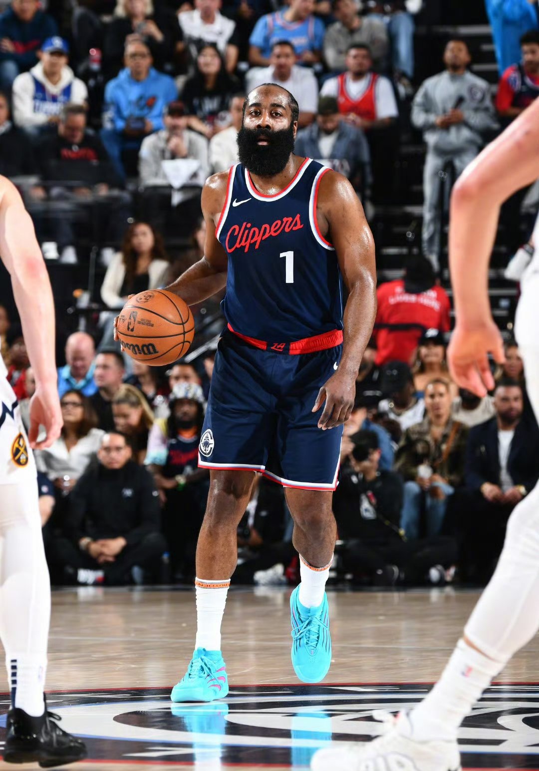 火箭队遭遇困境，哈登接受了怎样的挑战？的简单介绍