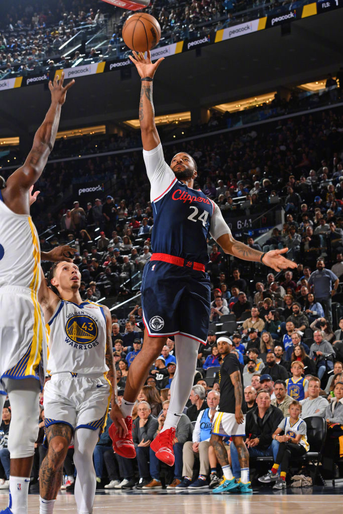 勇士再胜快船,稳坐西部第二 勇士再胜快船,稳坐西部第二