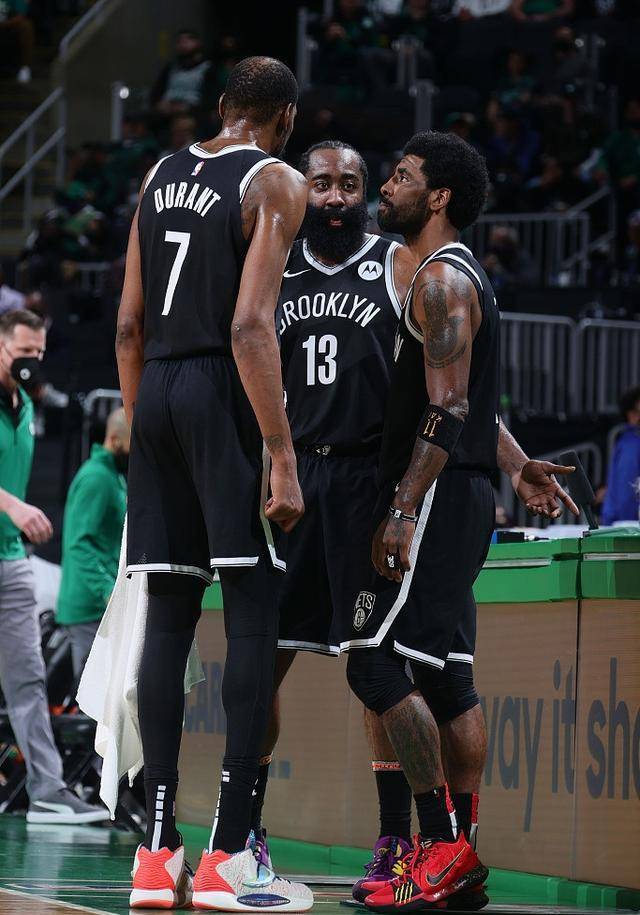 篮网战胜雄鹿，欧文杜兰特合砍50+得分