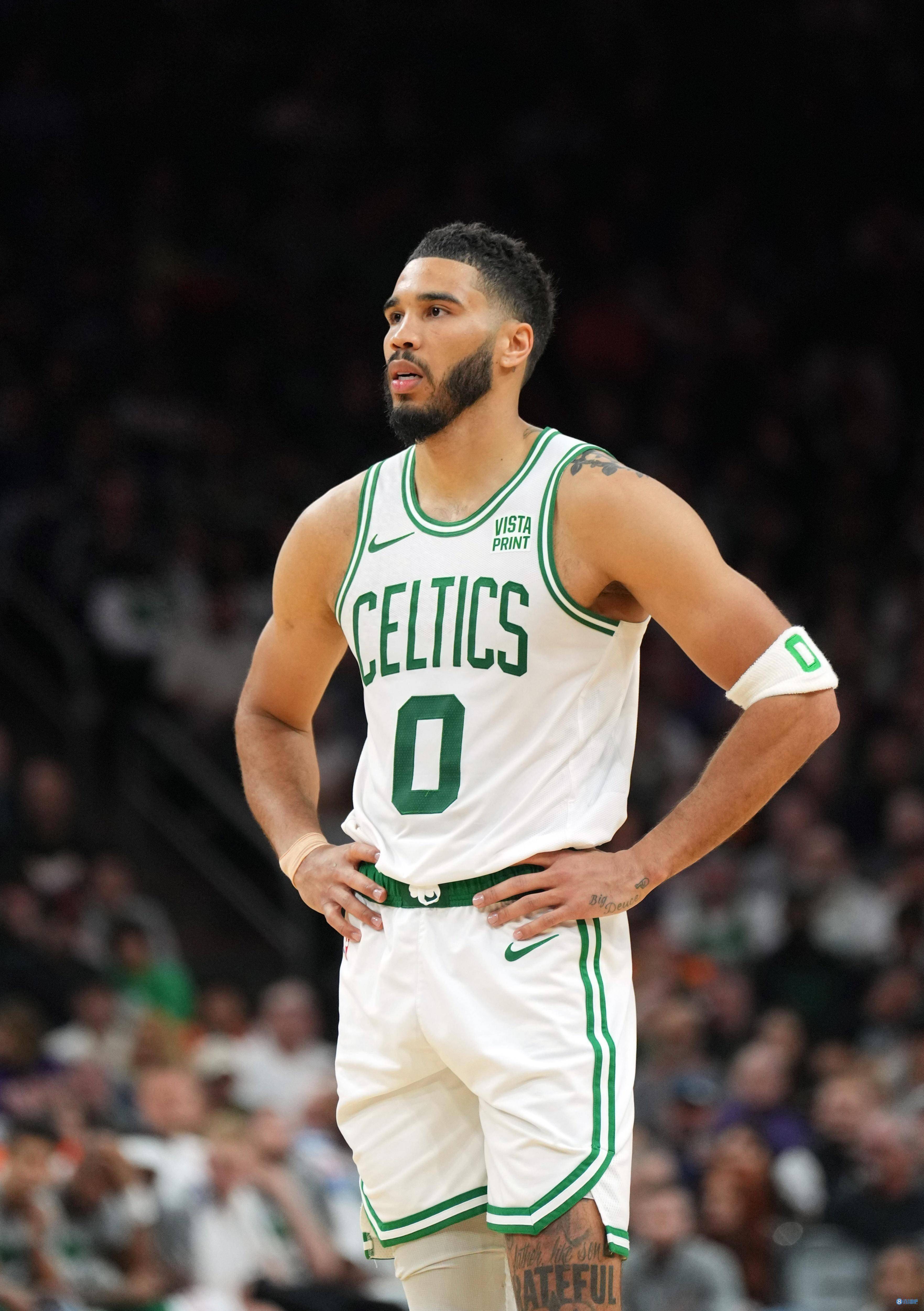 猛龙逆转凯尔特人，范弗利特得分高达30分