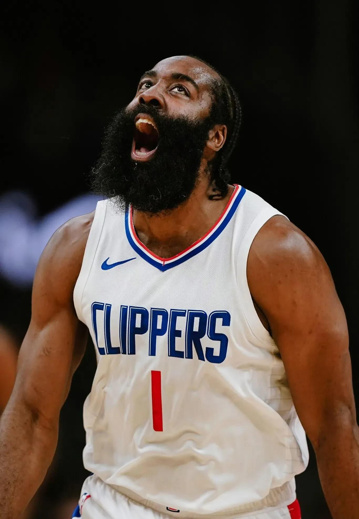 湖人胜快船领先关键战役，东部高居压倒性优势的简单介绍