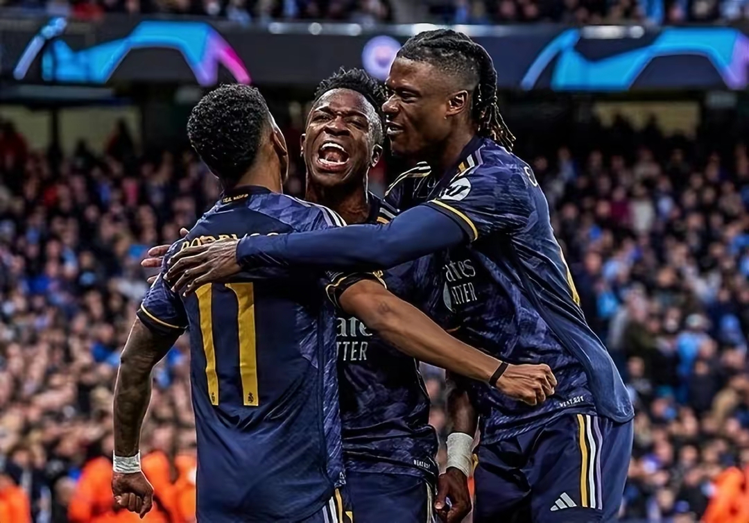 皇马主场惨遭狼群逆袭，遭遇拉扎尔拯救，1-1战平