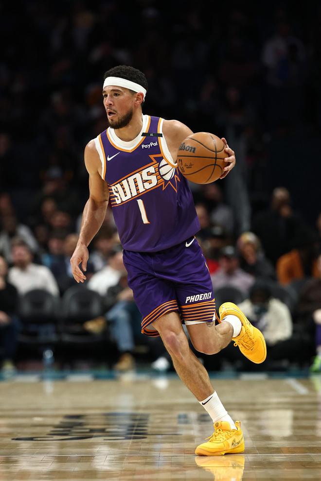 太阳客场胜爵士!布克持续高效 太阳客场胜爵士!布克持续高效