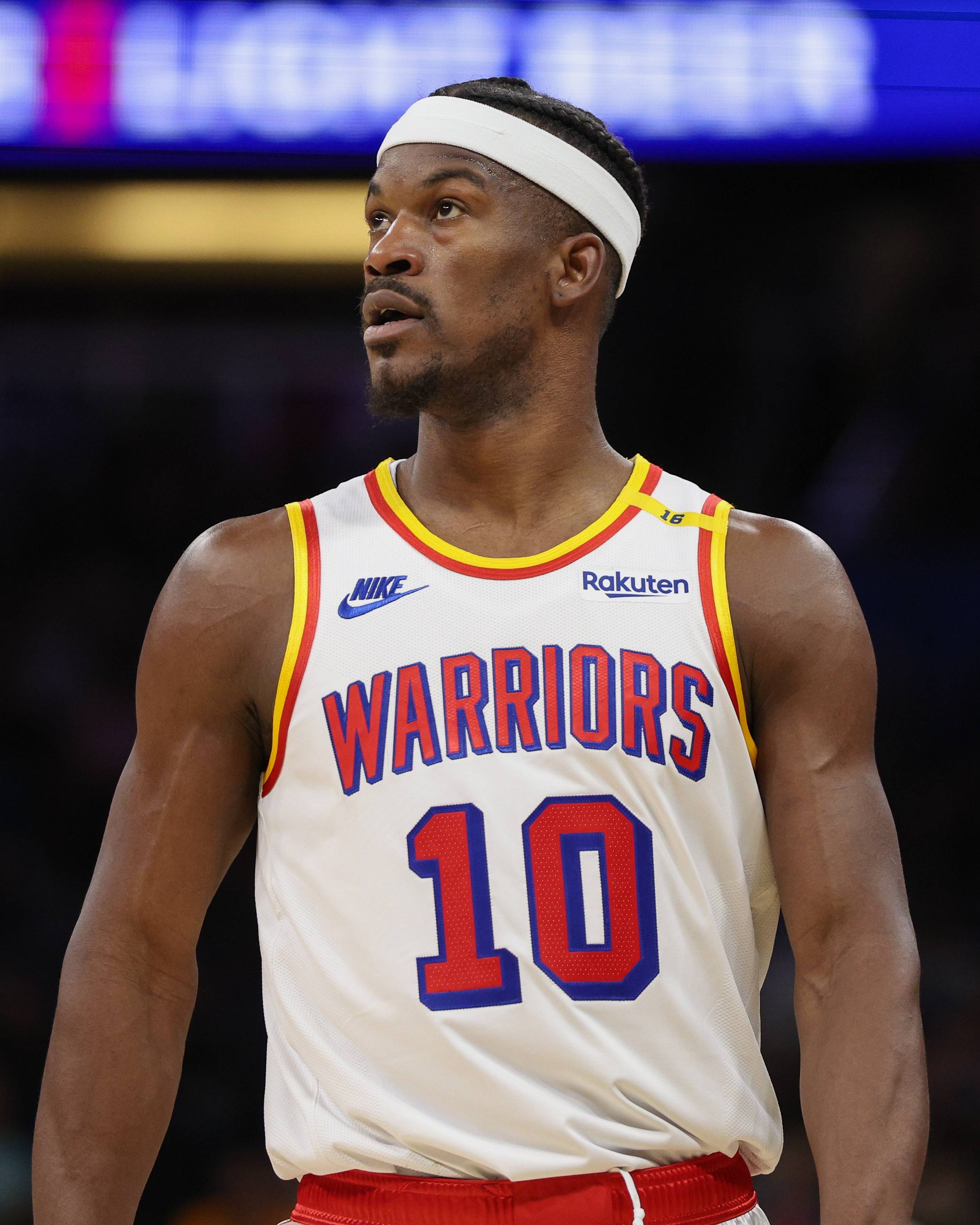 FB体育网页版-勇士客场逆转黄蜂，战绩保持顶尖