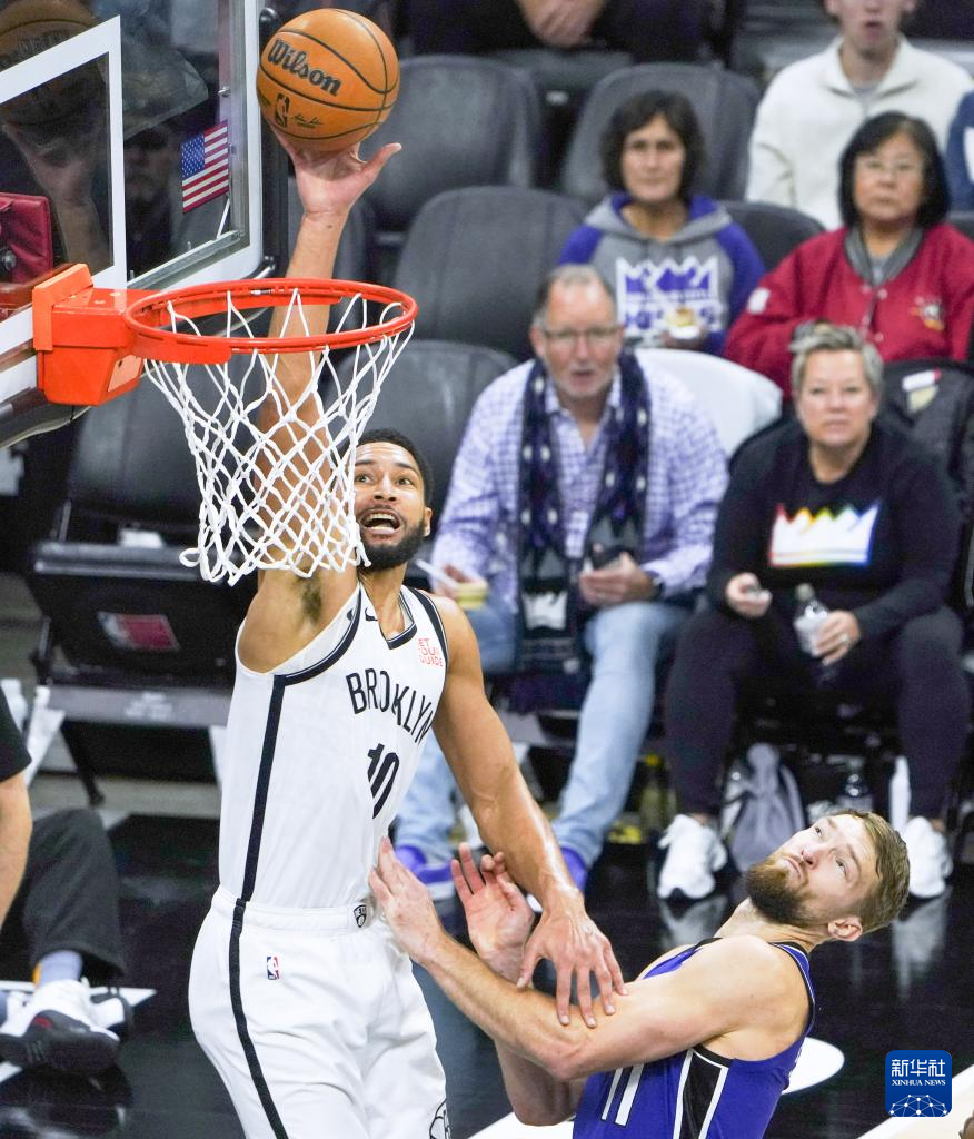 FB体育在线-热火憾负篮网，德罗赞爆发砍分